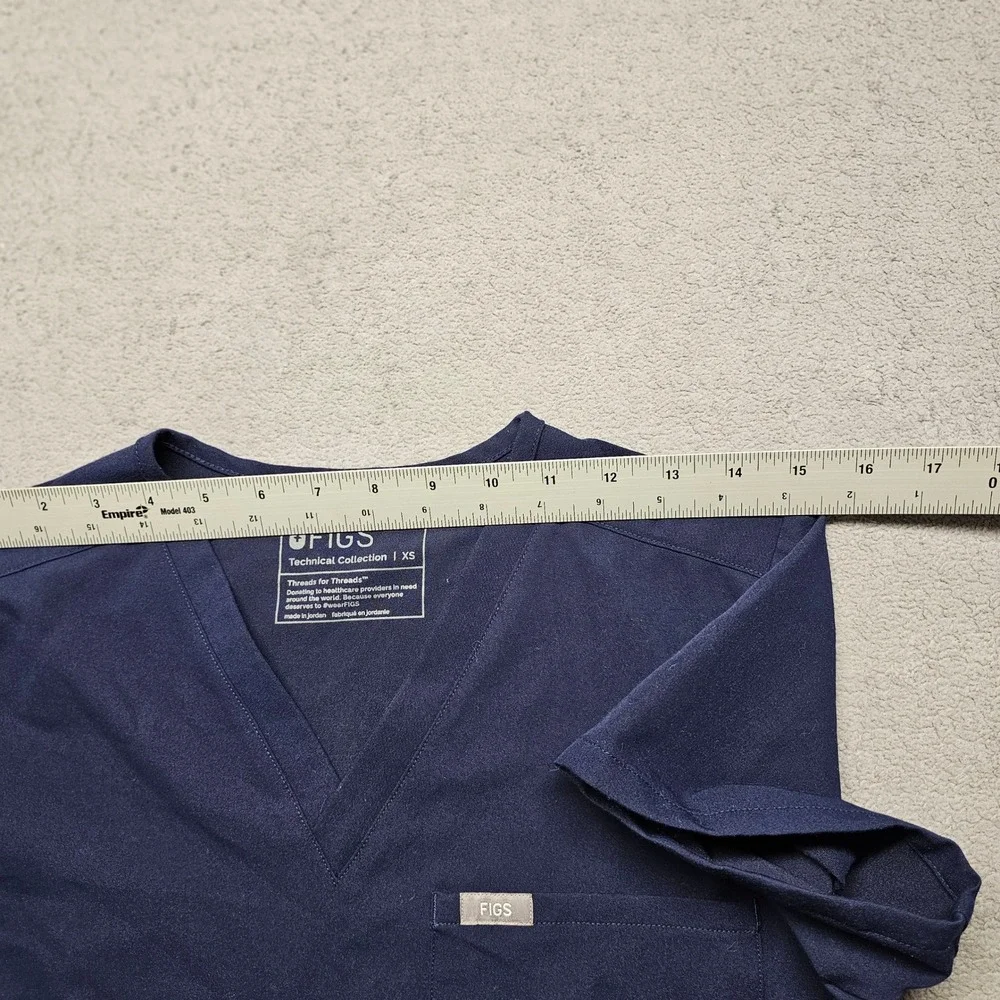 FIGS Technical Collection Navy Blue V-Neck One-Pocket Scrub Top Women's Size XS